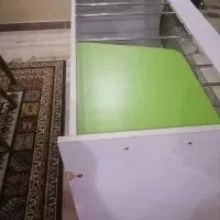 تخت بچه به همراه تشک و کمد