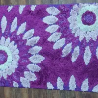 فرش 6 متری با کنار فرشی 2 متری و  3 تا پادری