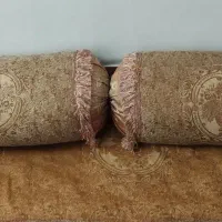 چهار عدد کناره  وچهار بالشت  بفروش میرود|رختخواب، بالش، پتو|زاهدان, |دیوار