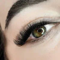 نیازمند مدل برای اکستنشن مژه