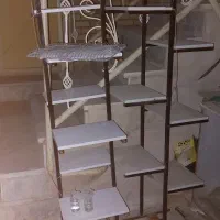 استند ،برا دکوراسیون مغازه و منزل ،جا گلدانی