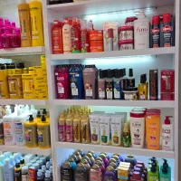 نیارمند فروشنده باتجربه لوازم آرایشی بهداشتی