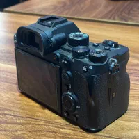بادی دوربین Sony R IV تمیز|دوربین عکاسی و فیلم‌برداری|اصفهان, خرم|دیوار