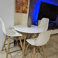 میز ناهار خوردی با ۳ عدد صندلی