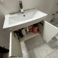 روشویی و آینه کمد دار|مصالح و تجهیزات ساختمان|بروجن, |دیوار