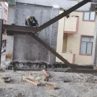 سازه نگهبان. پله .اسکلت فلز