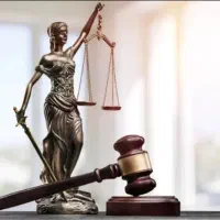 وکیل پایه یک.کارشناس ارشدحقوق جزا.۱۲سال سابقه کار