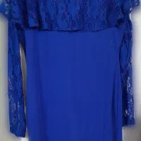 تعدادی شومیز و پیراهن مجلسی