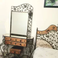 تخت و میز آرایش