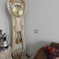 ساعت ایستاده رنگ کرمی شیک