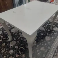 میز ناهارخوری