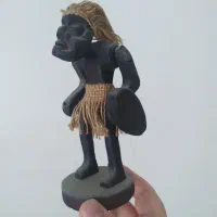 مجسمه چوبی