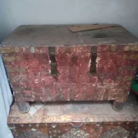 صندوق قدیمی|کلکسیون اشیاء عتیقه|خمینی‌شهر, |دیوار