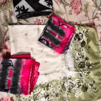 انواع روسری زیر قیمت بازار|لباس|تربت جام, بیست متری منبع آب|دیوار