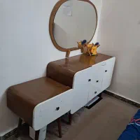 آینه و کنسول و پا تختی
