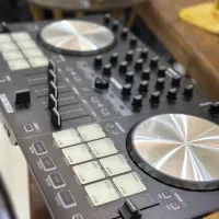 فروش دستگاه کنترولر دی جی DDj Reloop Betamix4 MK2|آلات موسیقی|شیراز, فرهنگ شهر|دیوار