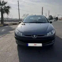 206 صندوقدار tu5 v8 مدل ۹۹ کارکرد ۵۲ هزار بدون رنگ