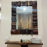 آینه دیواری چوبی