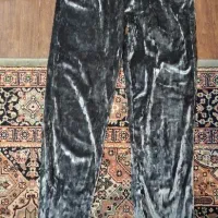 لباس زنانه|لباس|شیراز, پانصد دستگاه ارتش|دیوار