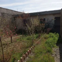 زمین چهار دیواری