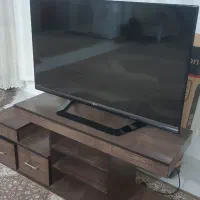 تلویزیون ۴۲اینچ ال جی|تلویزیون و پروژکتور|بروجرد, |دیوار