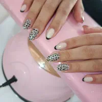 کاشت ناخن در گویم