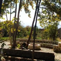 ویلا و باغ سنتی با آب روان