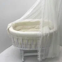 گهواره نوزاد چوب خارجی