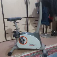 دوچرخه ثابت تمیز وکاملا سالم
