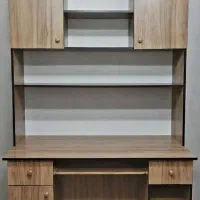 میزکامپیوتر و کتابخونه در حد