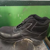 کفش ایمنی|کیف، کفش، کمربند|رشت, جهاد|دیوار