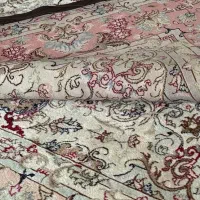 فرش ۶ متری دارای گل های ابریشمی دستبافت