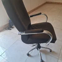 صندلی اداری مدیریتی بزرگ، بسیار شیک و سالم