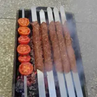 خمیر کوبیده آماده ی سیخ زدن