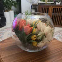 گل گلدان شیشه ای