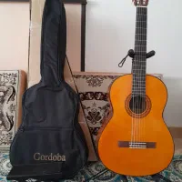 گیتار یاماها c70 با تمام وسایل