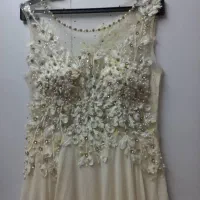 لباس مجلسی|لباس|مشهد, کوشش|دیوار