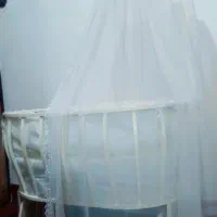 گهواره کودک سالم