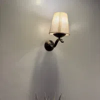 دیوارکوب باشید ابریشم