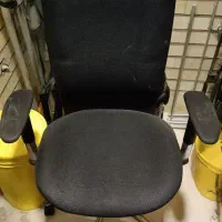 صندلی گردان و میز چوبی سالم|میز تحریر و کامپیوتر|اصفهان, سروستان|دیوار