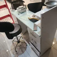 دکور و صندلی ارایشگاه|آرایشگاه و سالنهای زیبایی|کاشان, لتحر|دیوار