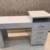 میز بسیار تمیز و پر کاربرد