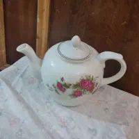 پارچ ولیوان فرانسوی وغیره|ظروف سرو و پذیرایی|فولادشهر, فولادشهر|دیوار