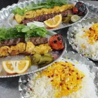 به یک تخته کارواشپز جهت کار در رستوران نیازمندیم