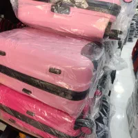 چمدان کیتی|کیف، کفش، کمربند|قم, زاویه|دیوار