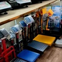 ترازو،باسکول۲۰۰کیلویی بدنه قوی کاردار(گارانتی دار)|فروشگاه و مغازه|بروجرد, |دیوار