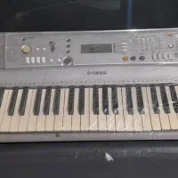 اُرگ Yamaha E303