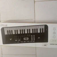 ارگ آموزشی موزیکال دارای ۳۷ کلید