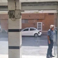 مغازه شهرک زاینده رو فاز دو روشن شهر|فروش مغازه و غرفه|اصفهان, شهرک زاینده رود|دیوار