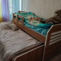 تخت رو طبقه همراه میز ارایش و جاکتابی|تخت و سرویس خواب|تهران, تولید دارو|دیوار
